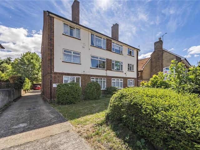 Flat for sale in Cowley, Greater London