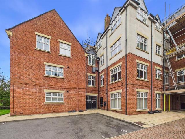 Flat for sale in The Wharf, East Staffordshire