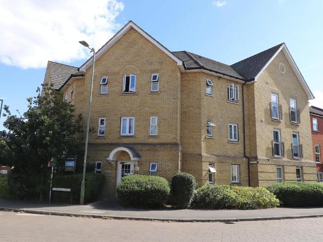 Flat for sale in Great Ashby, King's Walden