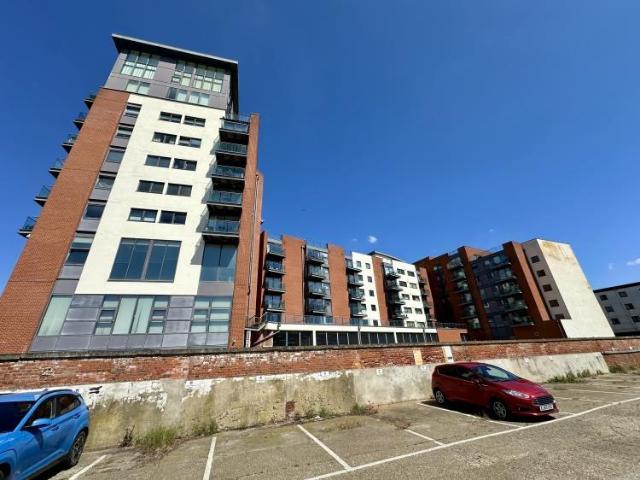 Flat for sale in Key Street, Suffolk
