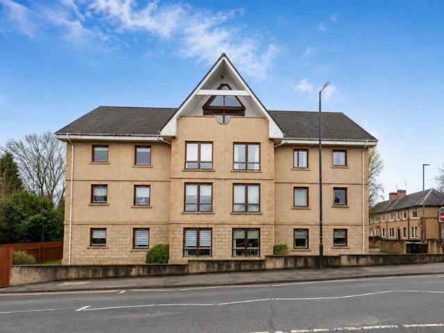 Flat for sale in Hamilton, Scotland