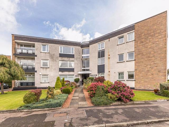 Flat for sale in Woodfarm, Thornliebank
