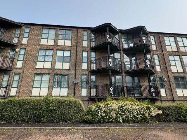 Flat for sale in Oxclose, Washington