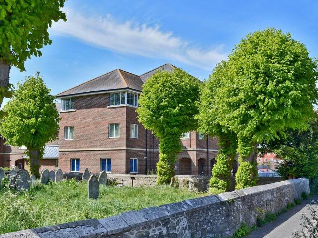 Flat for sale in Pennington, Ashurst Bridge