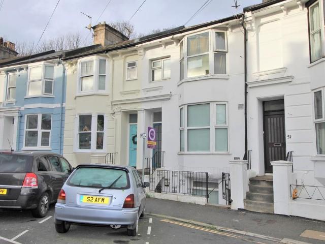 Flat for sale in Round Hill, Brighton & Hove