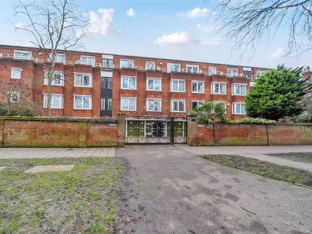 Flat for sale in Harpur, Bedford