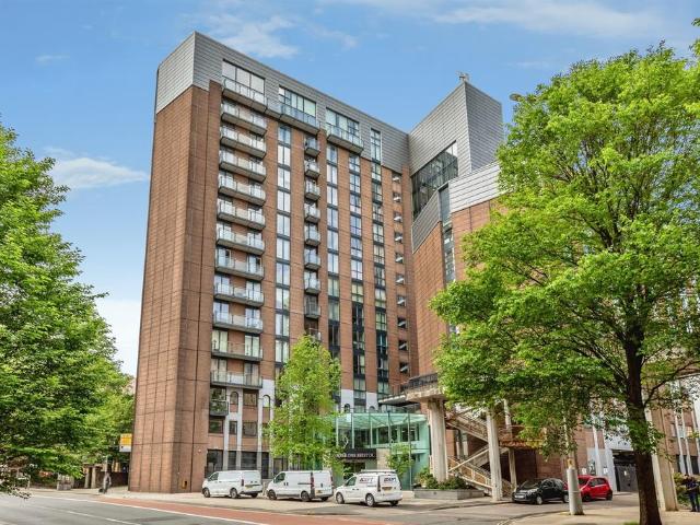 Flat for sale in City Centre, Feckenham