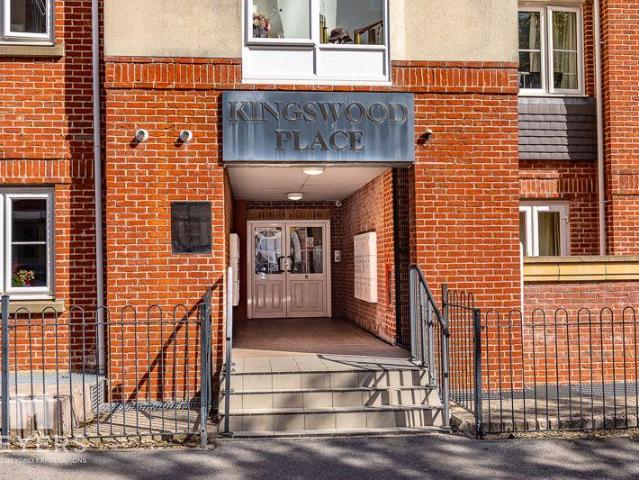 Flat for sale in West Cliff, Bournemouth
