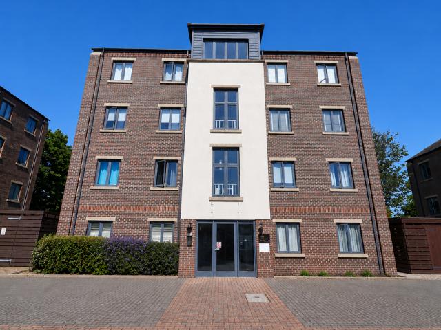 Flat for sale in Priddy's Hard, Middlecroft