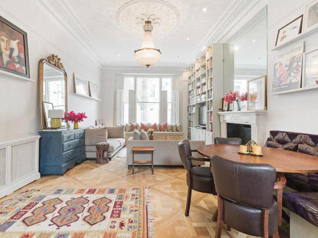 Flat for sale in Royal Borough of Kensington and Chelsea, Greater London