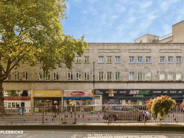 Flat for sale in Broadmead, Bristol