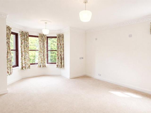 Flat for sale in Feckenham, City Of Bristol
