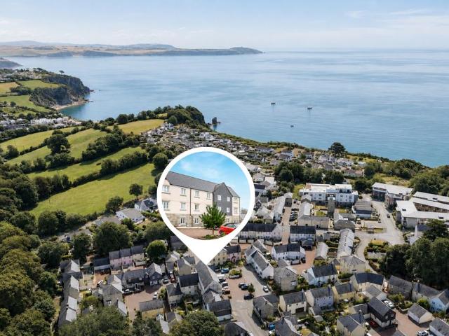 Flat for sale in St. Austell Bay, Cornwall