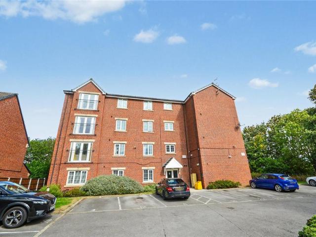 Flat for sale in Thorpe, West Yorkshire