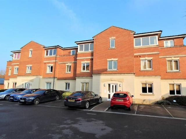 Flat for sale in Rodbourne, Swindon
