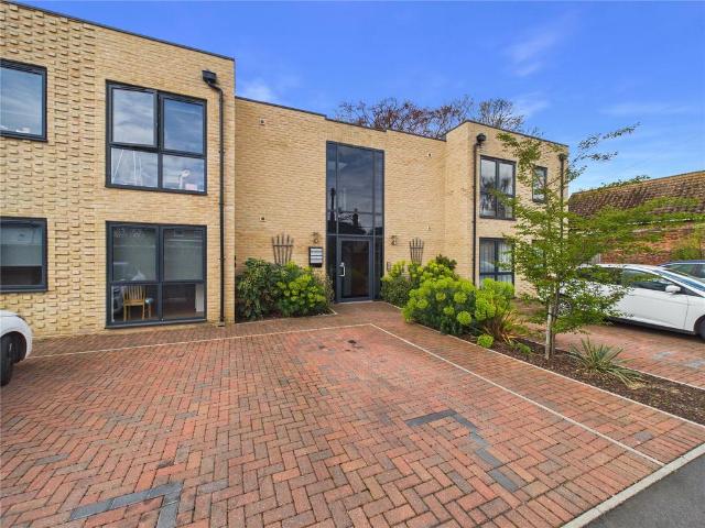 Flat for sale in Chelmondiston, Suffolk