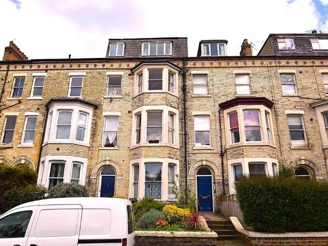 Flat for sale in South Cliff, Kepwick