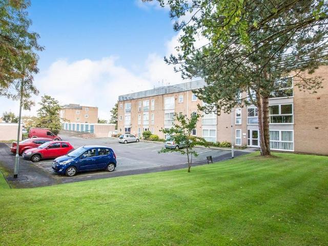 Flat for sale in Bollinbrook, Macclesfield
