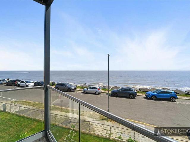 Flat for sale in Frinton and Walton, Dale Hill