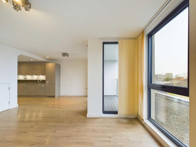 Flat for sale in Bermondsey, Greater London