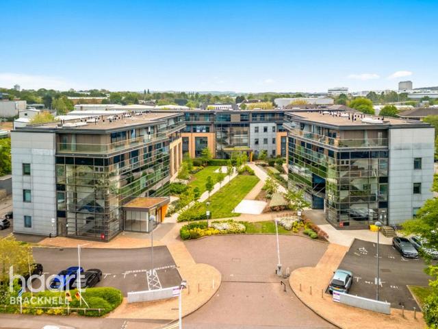 Flat for sale in Bracknell