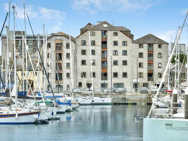 Flat for sale in Barbican, Mount Wise