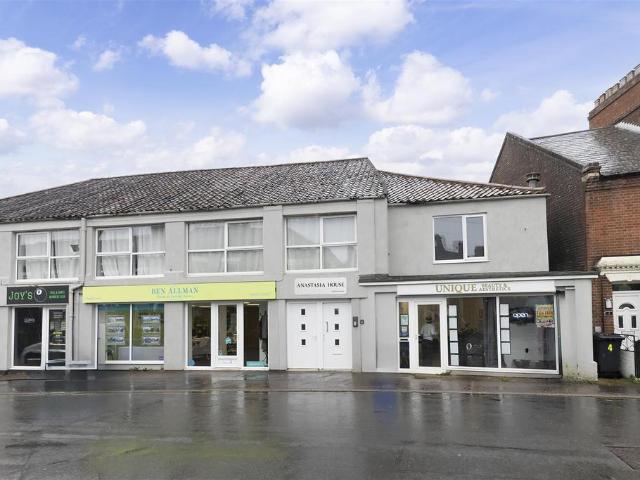 Flat for sale in New Catton, East Bank