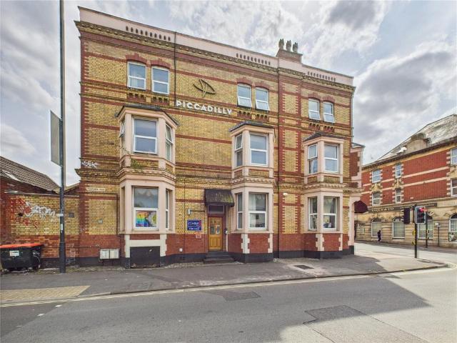 Flat for sale in Greenbank, Feckenham