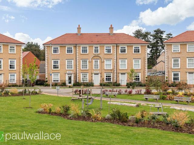 Flat for sale in Broxbourne, Hertfordshire