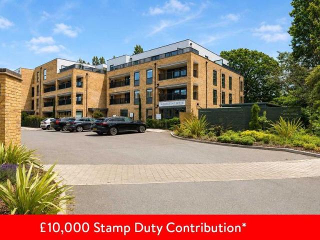 Flat for sale in Lower Green Esher, Blackhills