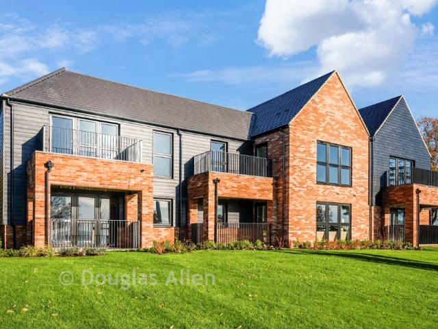Flat for sale in Great Burstead, Essex