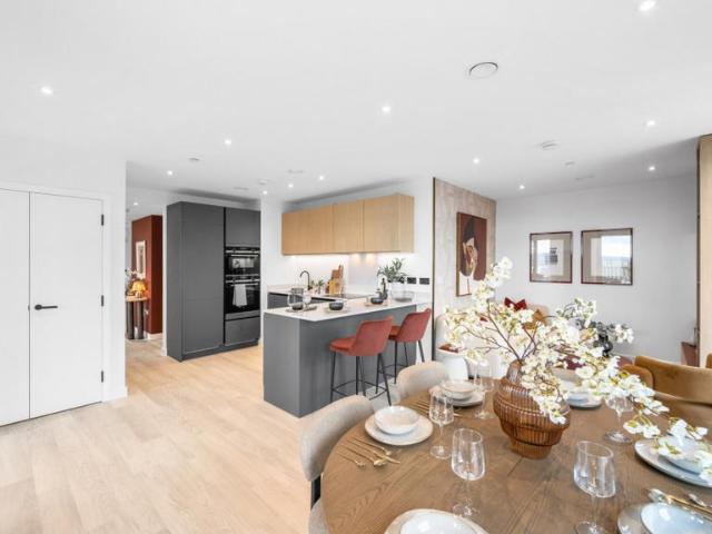 Flat for sale in Greenwich Peninsula, Isle Of Man