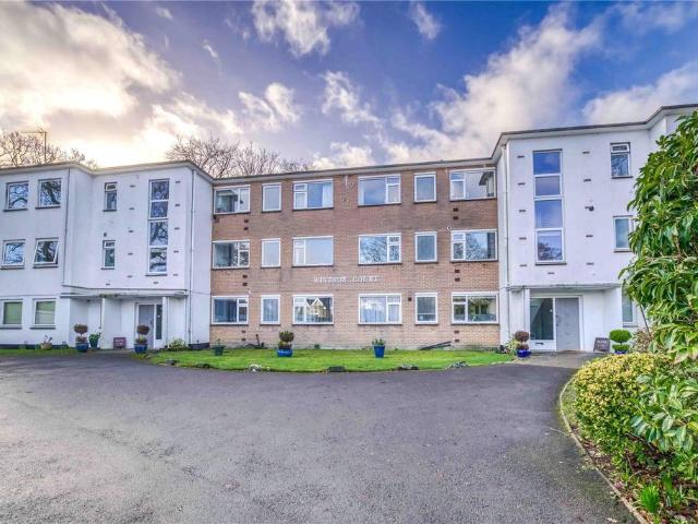 Flat for sale in Parkstone, Poole