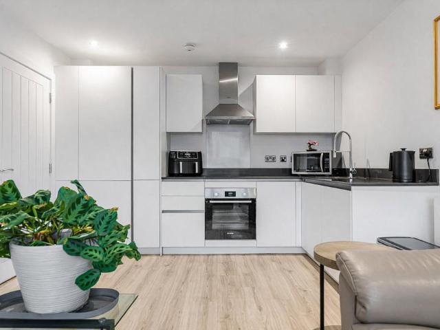 Flat for sale in Lichfield, Boley Park
