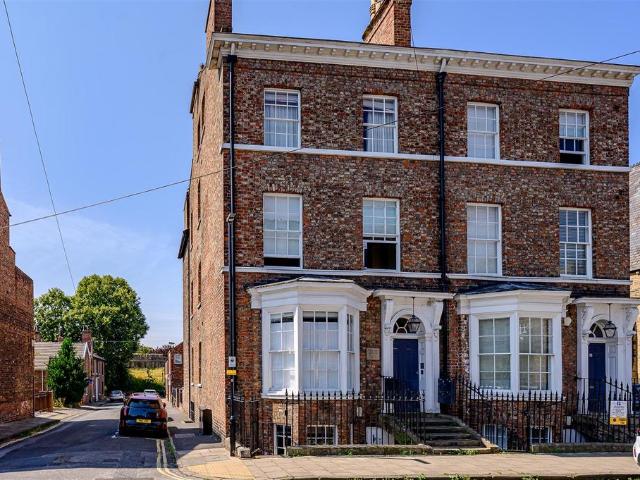 Flat for sale in High Field, York
