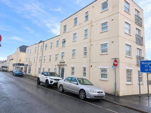 Flat for sale in Torpoint