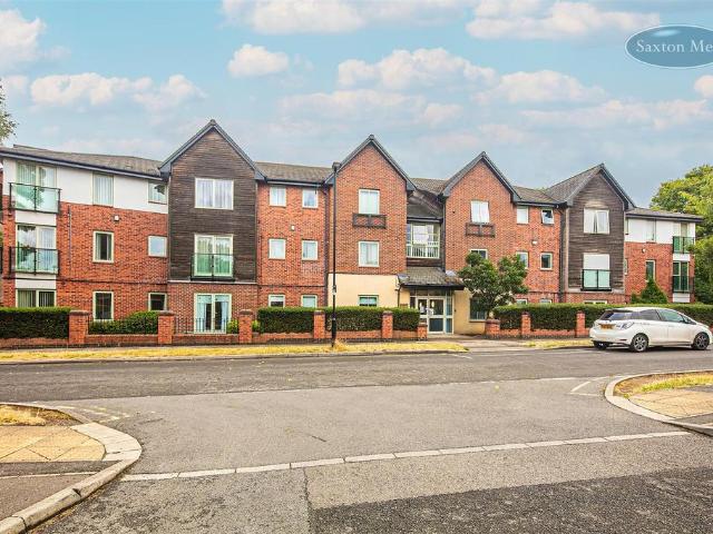 Flat for sale in Norwood, South Yorkshire