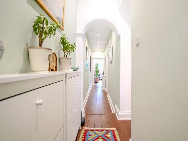 Flat for sale in East Sheen, Greater London