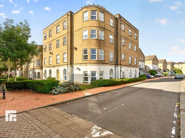 Flat for sale in Penarth Marina, Penarth