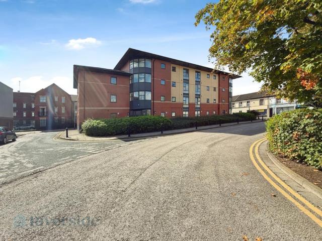 Flat for sale in Old Town, Hull