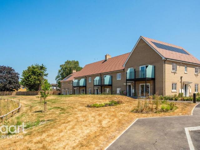 Flat for sale in Thorpe, Row Town
