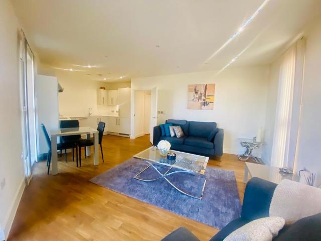 Flat for sale in Alperton, Greater London