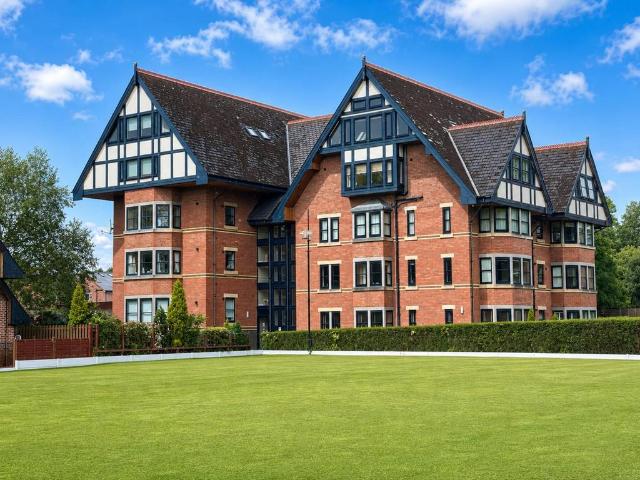Flat for sale in Fulshaw Park, Wilmslow