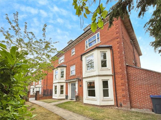 Flat for sale in Reading West, Reading