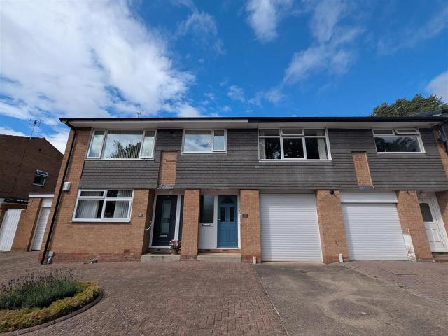 Flat for sale in Darlington