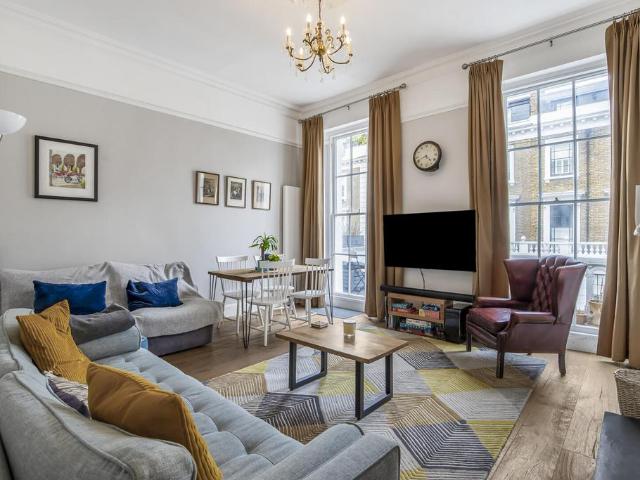 Flat for sale in Pimlico, Greater London