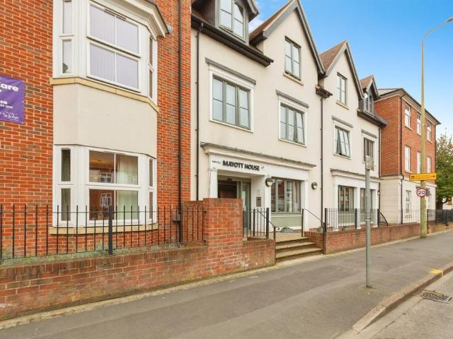 Flat for sale in Caldecott, Dromore