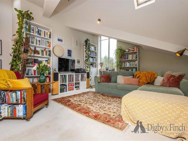Flat for sale in Barton In Fabis, East Midlands