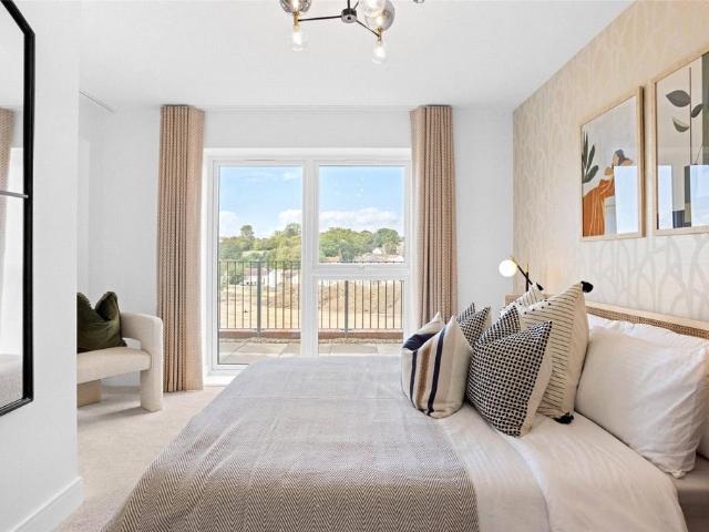 Flat for sale in Northumberland Heath, Greater London