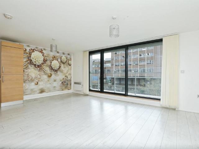 Flat for sale in Lakenham, East Bank
